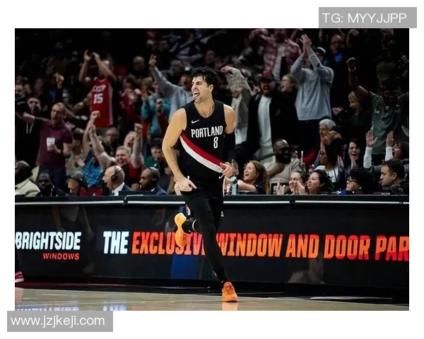 开扩者与雷霆的激烈对决谁能在赛场上笑到最后