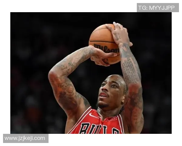 雷霆与小牛激战正酣2月25日精彩对决引发球迷热议 雷霆与小牛激战正酣2月25日精彩对决引发球迷热议