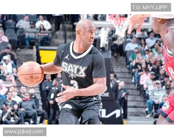 马刺与快船常规赛对决精彩回顾球队表现与战术分析 马刺与快船常规赛对决精彩回顾球队表现与战术分析