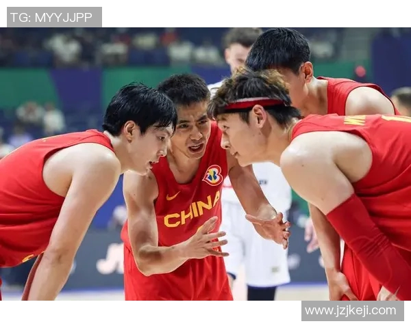 中国国奥男篮迎战美国队力争突破自我展现青春风采