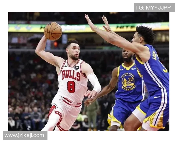 扎克拉文如何在NBA赛场上展现个人魅力与团队协作的完美结合